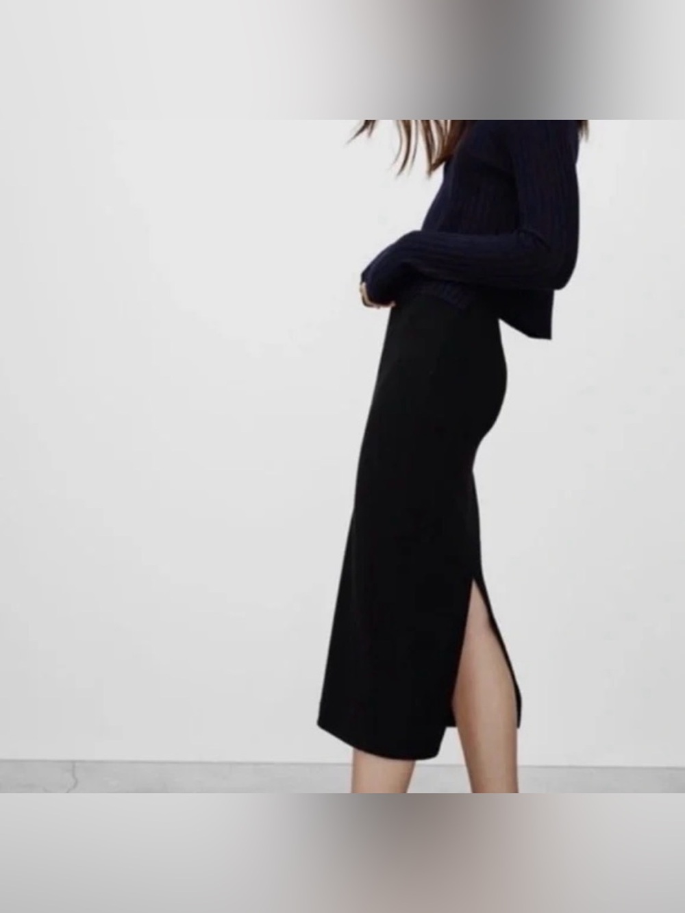 Aritzia The Group by Babaton Black Midi Pencil Skirt